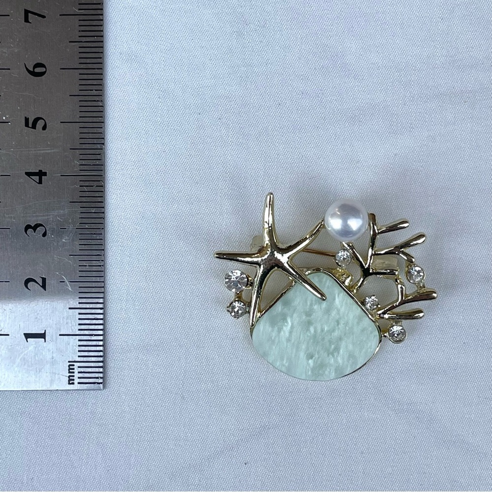 Gold Starfish Pearl Brooch Coral Shell Crystal Nautical Pin Mint Green Enamel - Picture 3 of 3